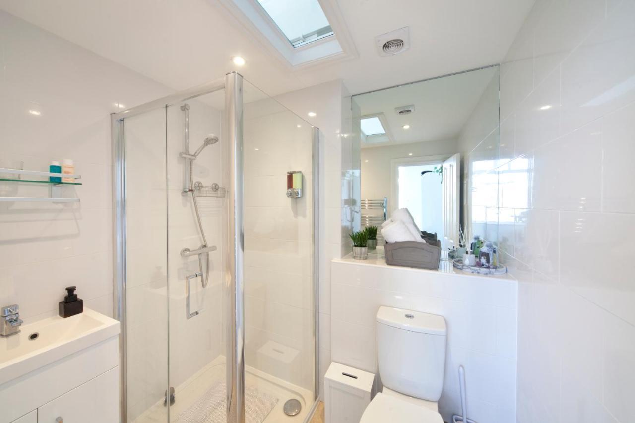 Beachfront Compact Coastal Crib, Direct Sea Views & Air Conditioning Littlestone-on-Sea Luaran gambar