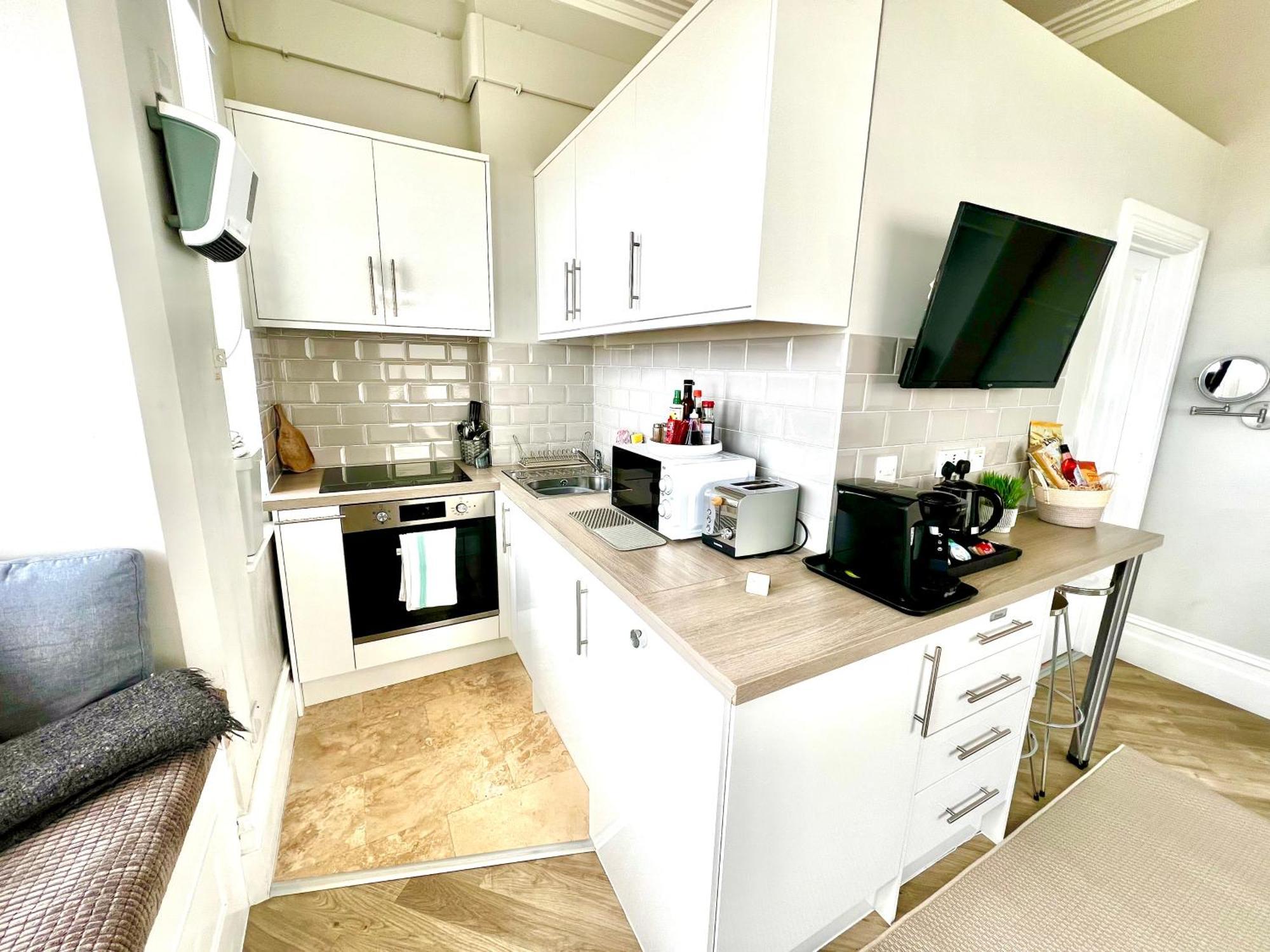 Beachfront Compact Coastal Crib, Direct Sea Views & Air Conditioning Littlestone-on-Sea Luaran gambar